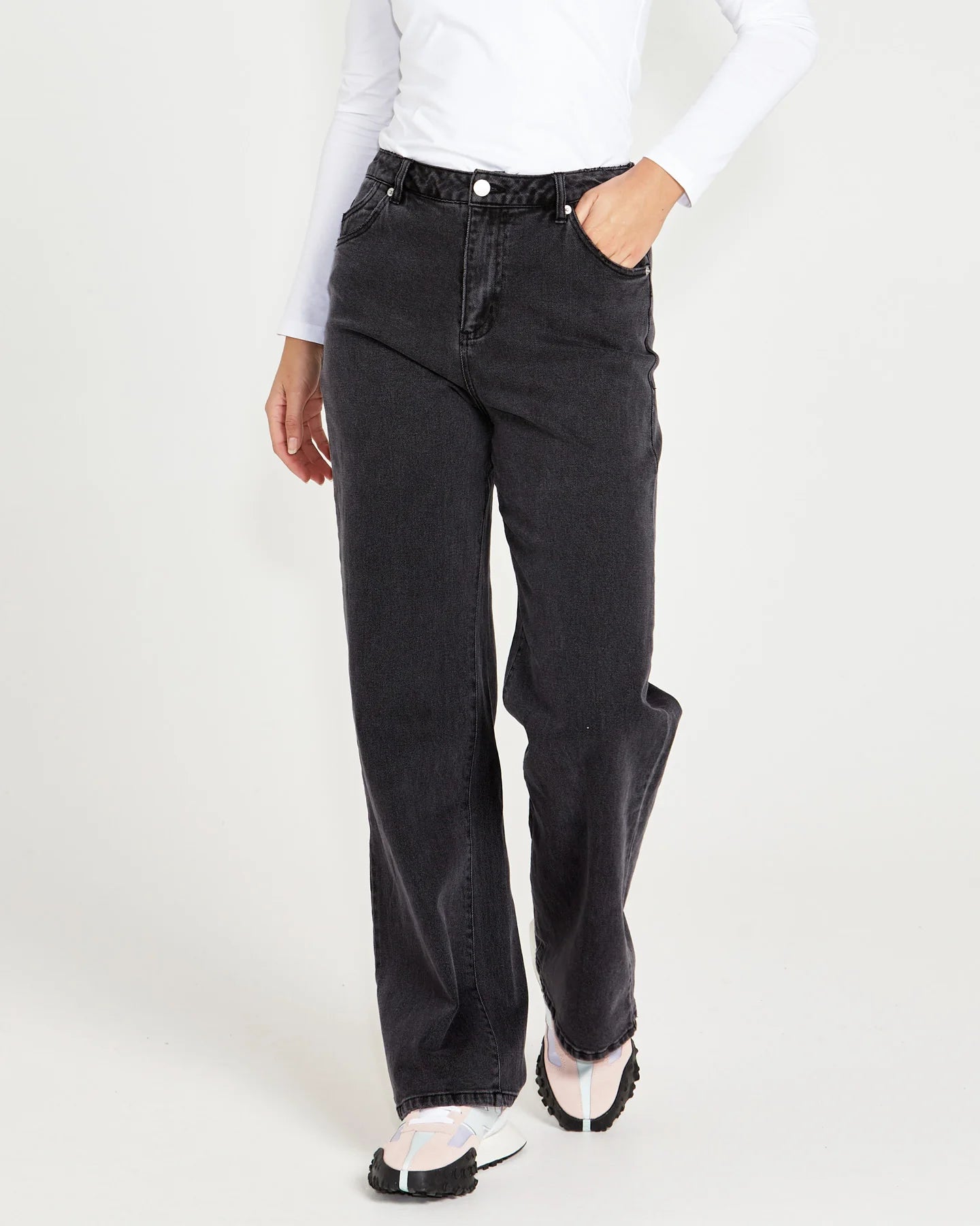 【PORTERNA】Bellingham washed wide jeans Emerald High Waisted Wide Leg Jeans | 82 Wash Black