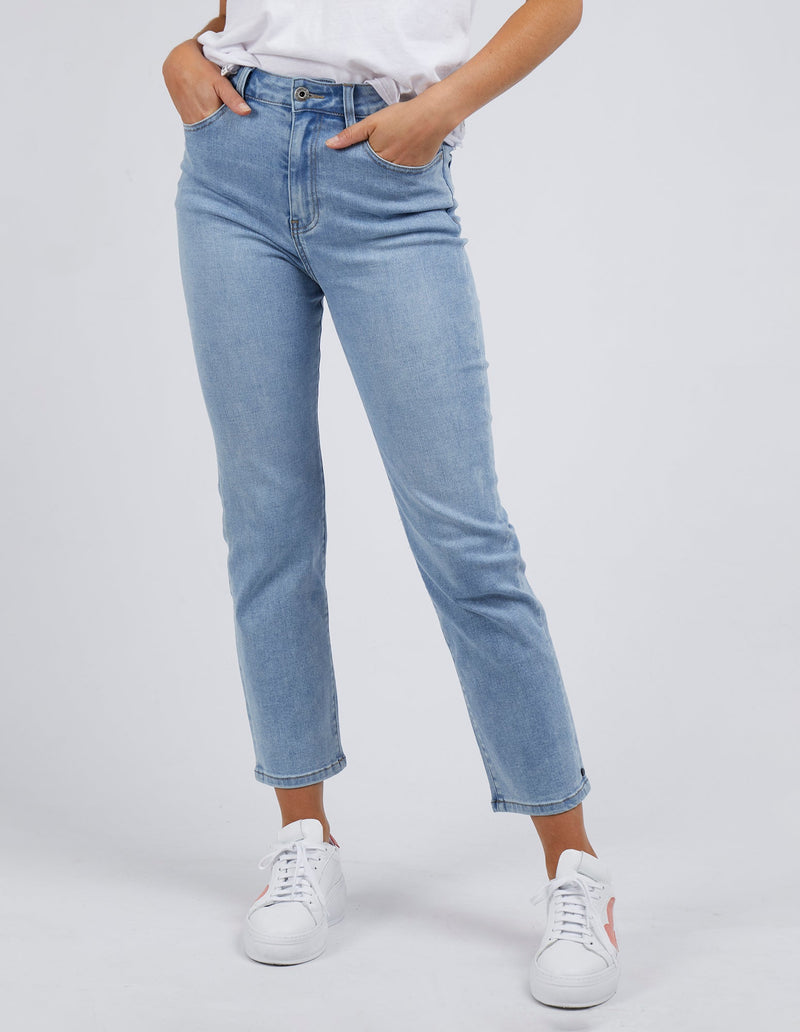 ADA STRAIGHT LEG JEAN | LIGHT BLUE WASH